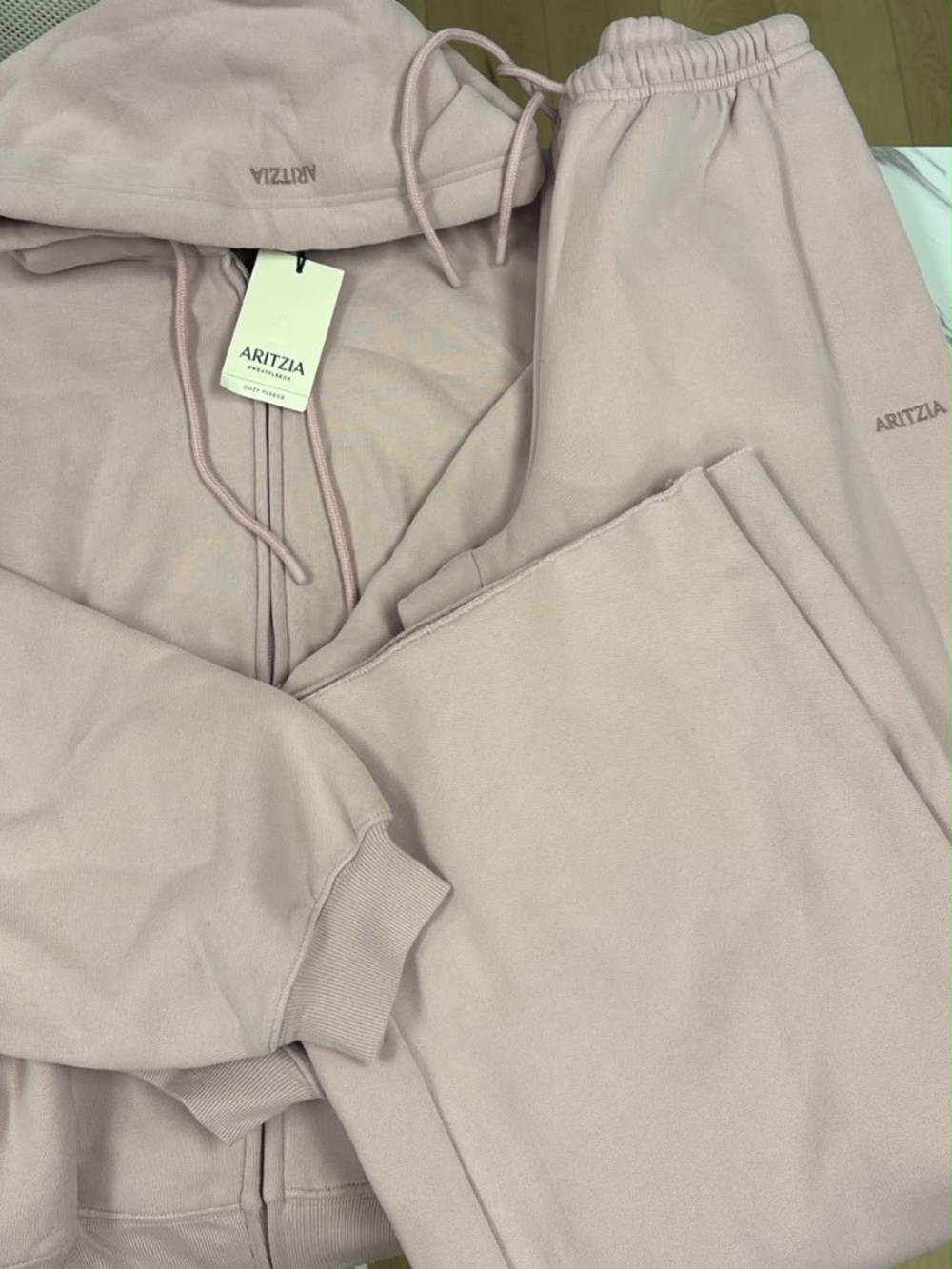 NWT aritzia sweatfleece set